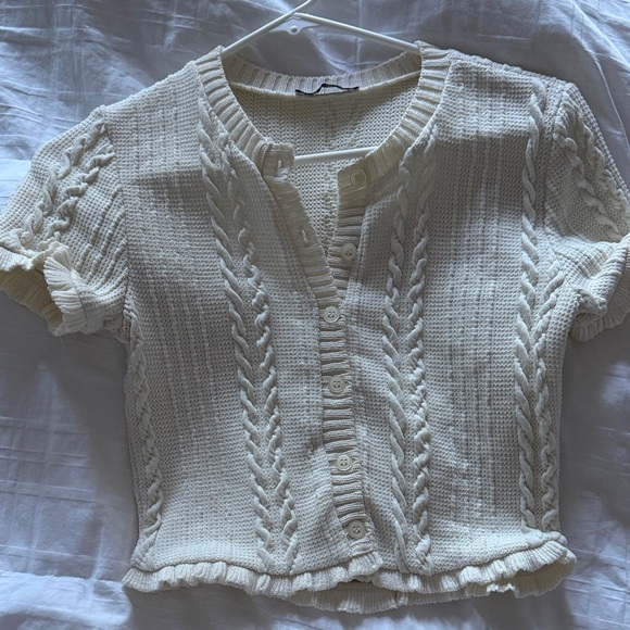 Zara Tops - Zara knit button down